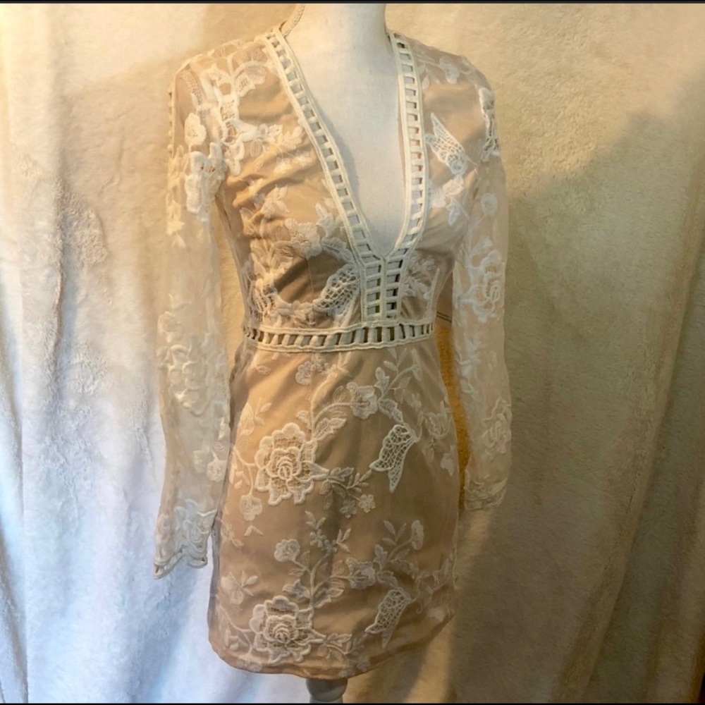 Tobi lace dress NWT